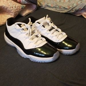 Jordan 11 low "Easter"